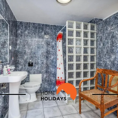 #278 Fonte Dos Leoes By Holidays *