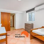 #278 Local Experience Villa