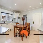 #278 Local Experience Villa *