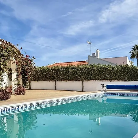 Βίλα #278 Fonte Dos Leoes By Holidays *