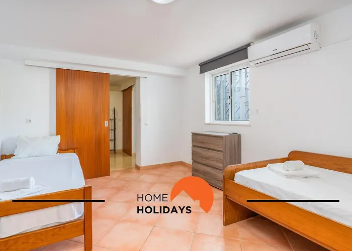 #278 Fonte Dos Leoes By Holidays Willa