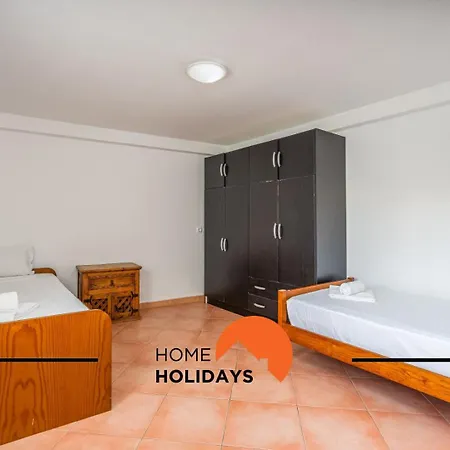 #278 Fonte Dos Leoes By Holidays Villa *