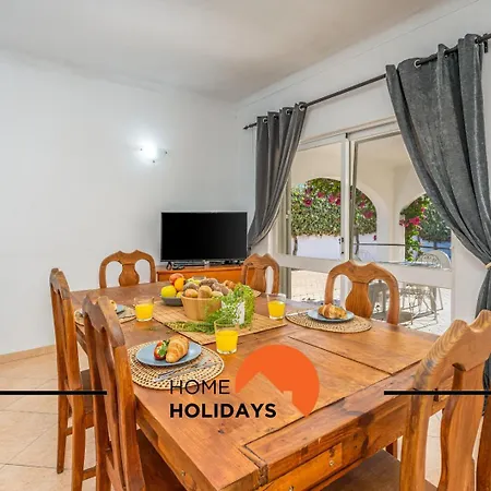 #278 Fonte Dos Leoes By Holidays